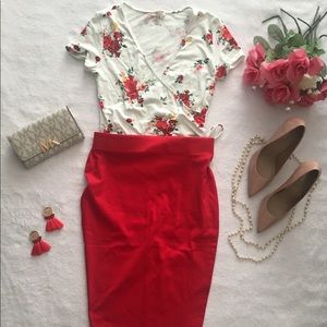 ♥️♥️Beautiful Floral Crop Top♥️♥️